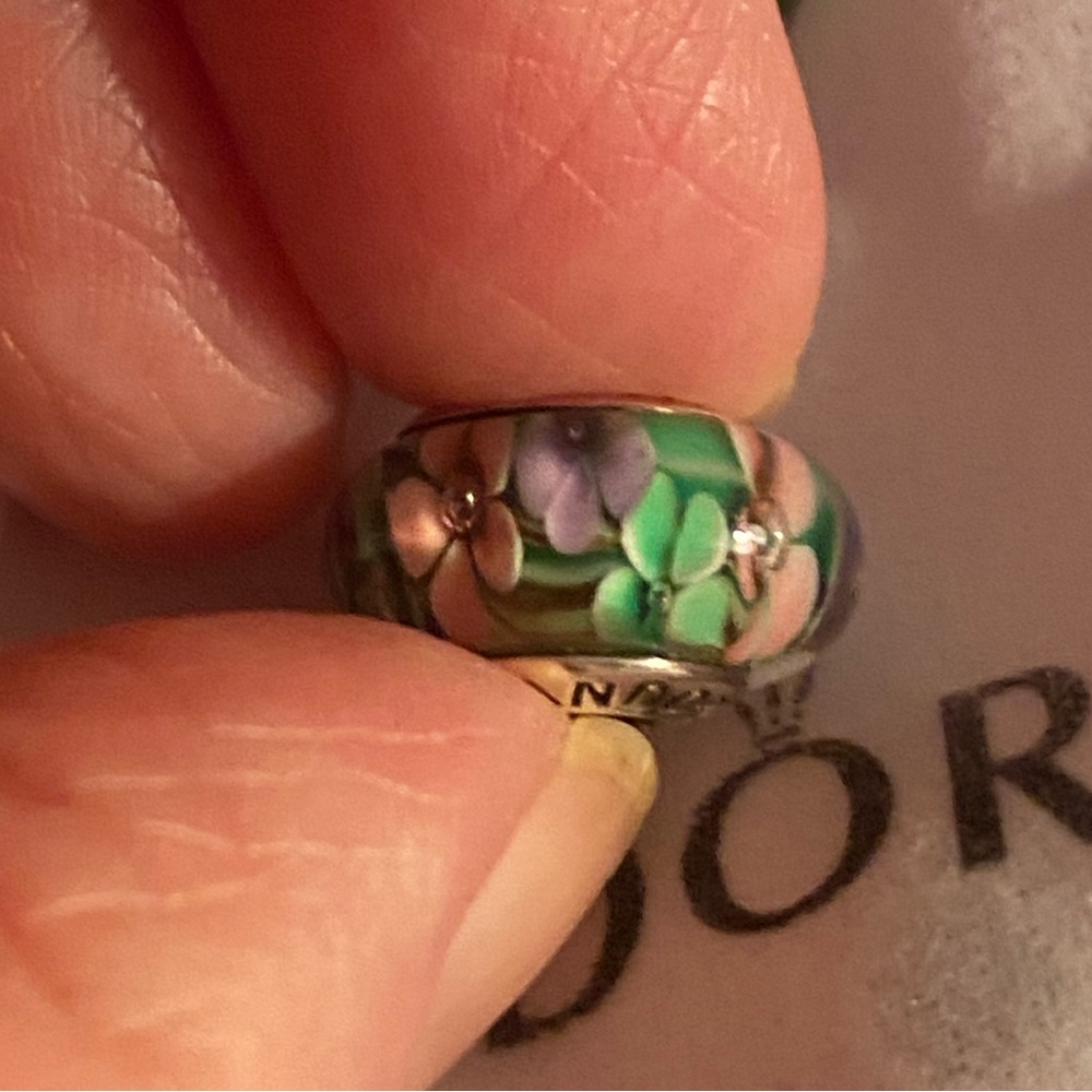 Preowned Pandora Field of Flowers Murano Glass Bead. RTV $60.00